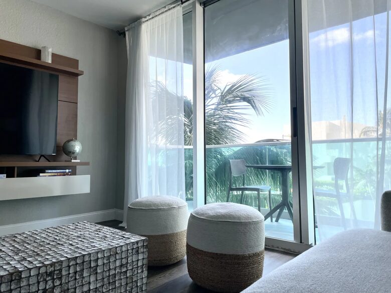 Bergamot & Sunshine - Hollywood, Florida