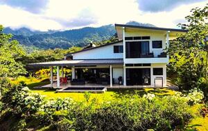 Casa Cascada Panoramic Views and Expansive kitchen - Ojochal, Costa Rica