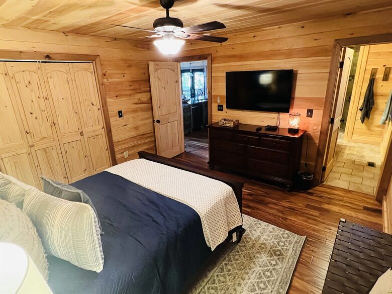 Tupelo Honey - Blue Ridge, Georgia