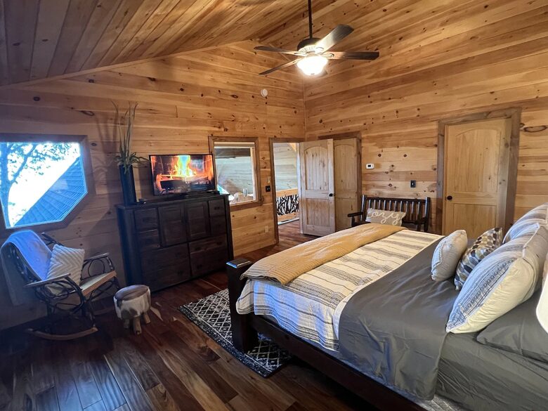 Tupelo Honey - Blue Ridge, Georgia