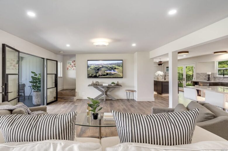 Napa Valley Vineyard Retreat - Angwin, California