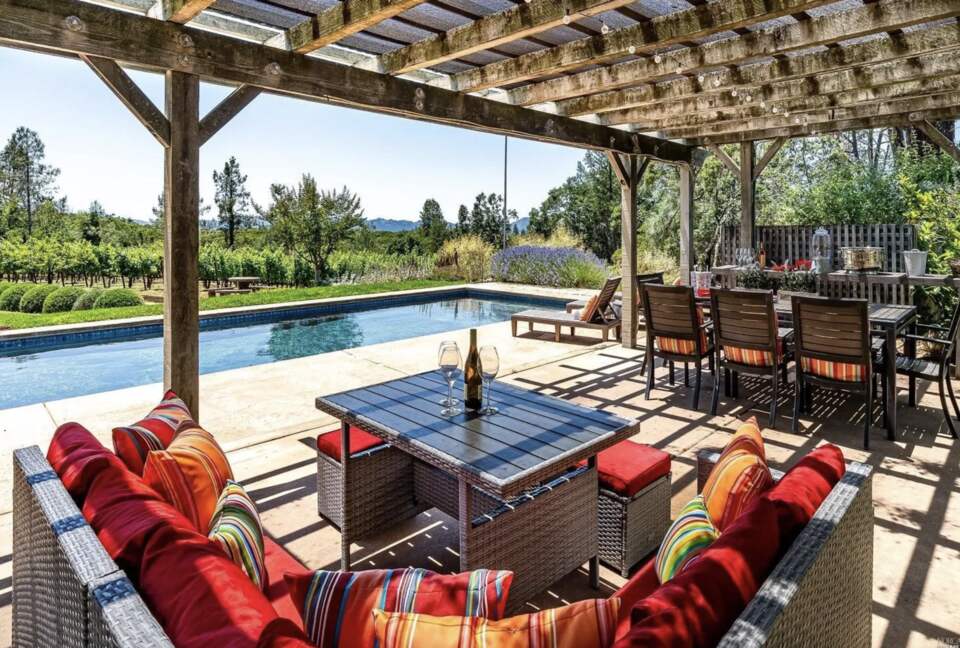 Napa Valley Vineyard Retreat - Angwin, California
