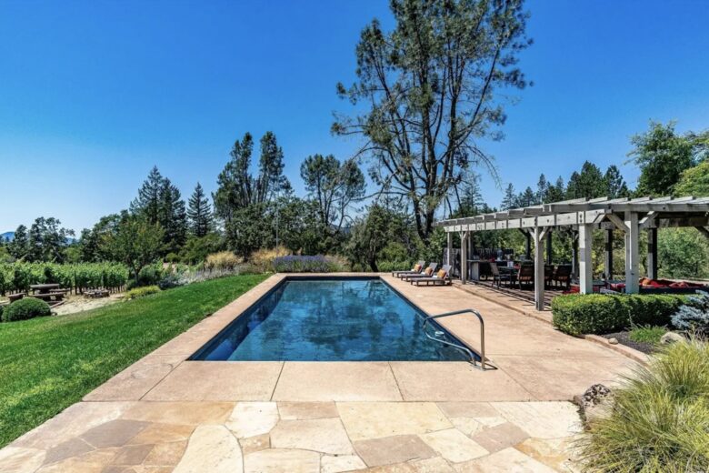 Napa Valley Vineyard Retreat - Angwin, California