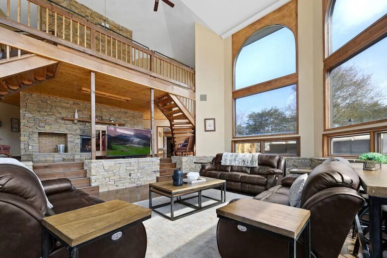 Crestview Estate | 5 acre luxury estate in Smoky Mountains - Pigeon Forge, Tennessee