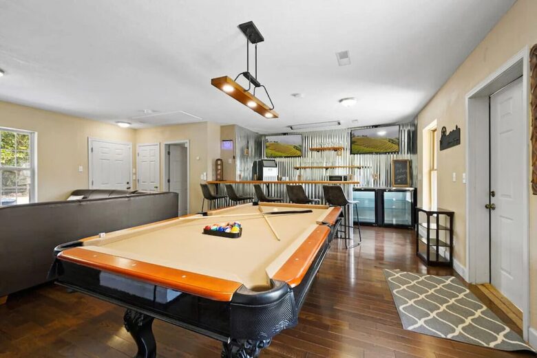 Crestview Estate | 5 acre luxury estate in Smoky Mountains - Pigeon Forge, Tennessee