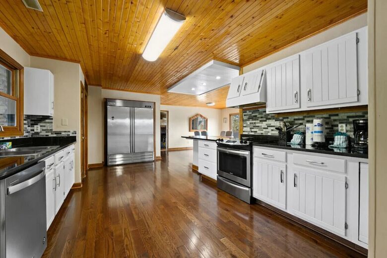 Crestview Estate | 5 acre luxury estate in Smoky Mountains - Pigeon Forge, Tennessee