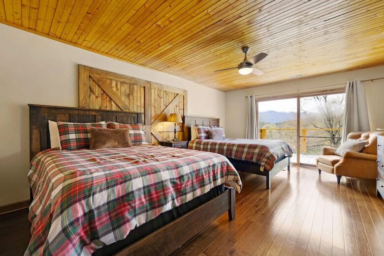 Crestview Estate | 5 acre luxury estate in Smoky Mountains - Pigeon Forge, Tennessee