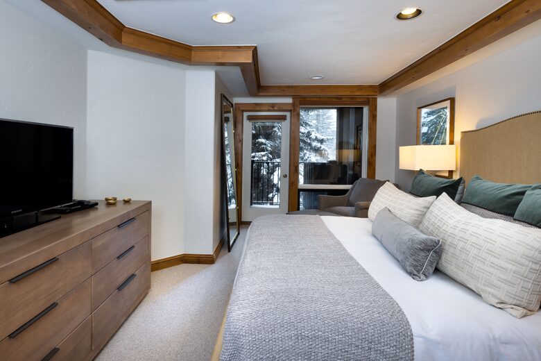 Three Bedroom Slopeside Gravity Haus Vail - Vail, Colorado