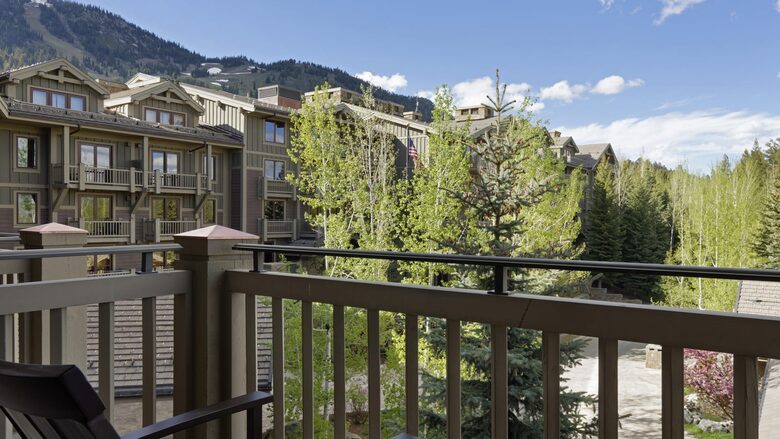 Four Seasons Jackson Hole - Three-Bedroom Resort Residence - Jackson Hole, Wyoming