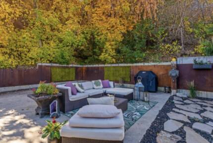 The Safe House.  Charming cabin just one block from the Park City Resort - Park City, Utah