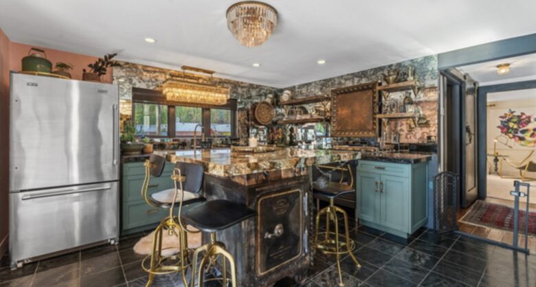 The Safe House. Charming cabin just one block from the Park City Resort - Park City, Utah