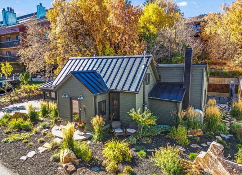 The Safe House. Charming cabin just one block from the Park City Resort - Park City, Utah