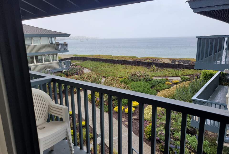 Del Monte Beach Townhome - Monterey, California