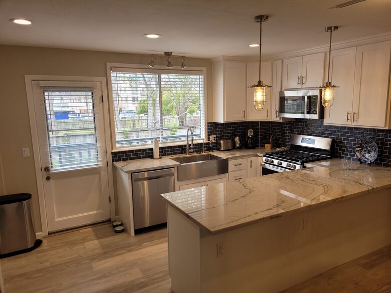 Del Monte Beach Townhome - Monterey, California