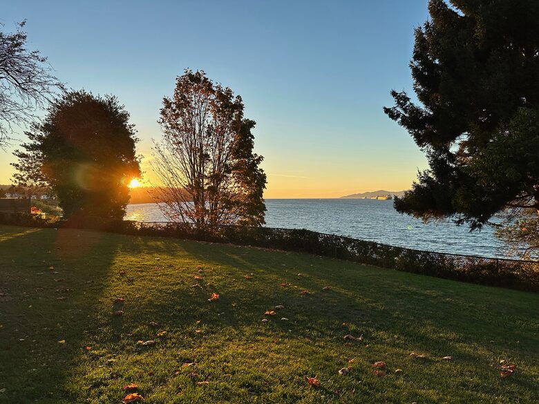 Idyllic Vancouver Retreat - Vancouver, Canada