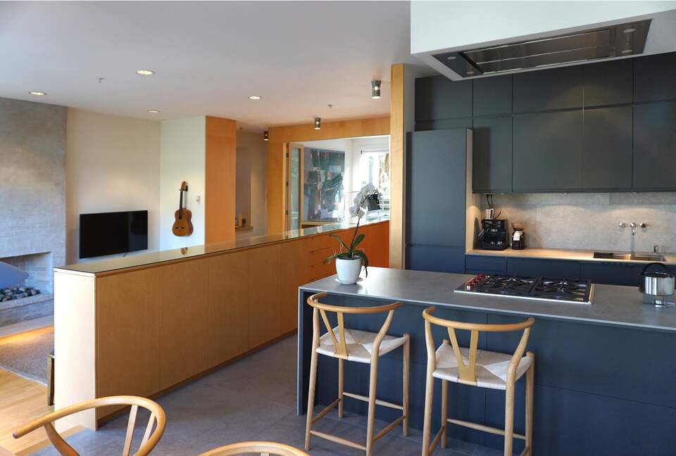 Idyllic Vancouver Retreat - Vancouver, Canada