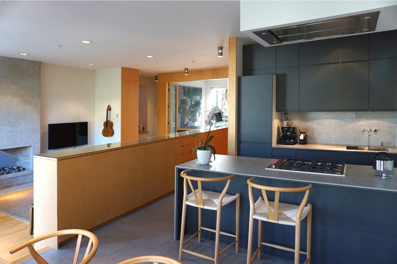 Idyllic Vancouver Retreat - Vancouver, Canada