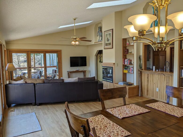 Weaverville farmhouse | 12 Minutes to Downtown Asheville - Weaverville, North Carolina