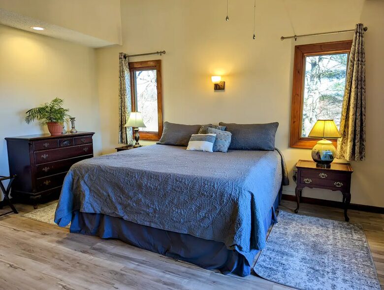 Weaverville farmhouse | 12 Minutes to Downtown Asheville - Weaverville, North Carolina