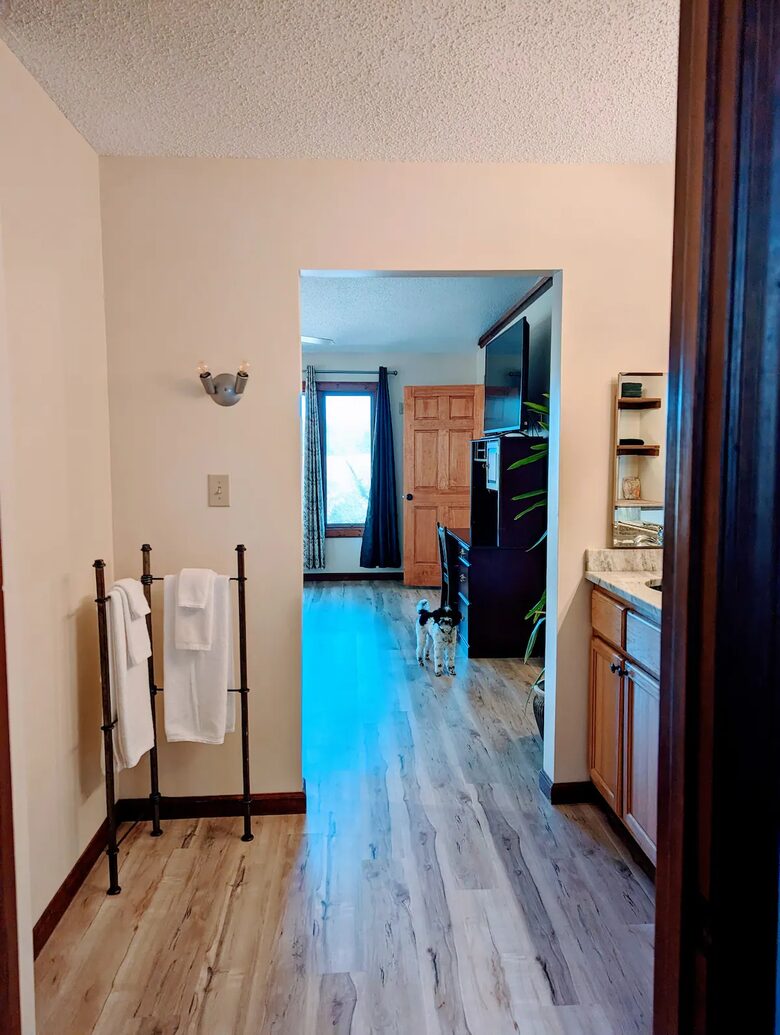 Weaverville farmhouse | 12 Minutes to Downtown Asheville - Weaverville, North Carolina