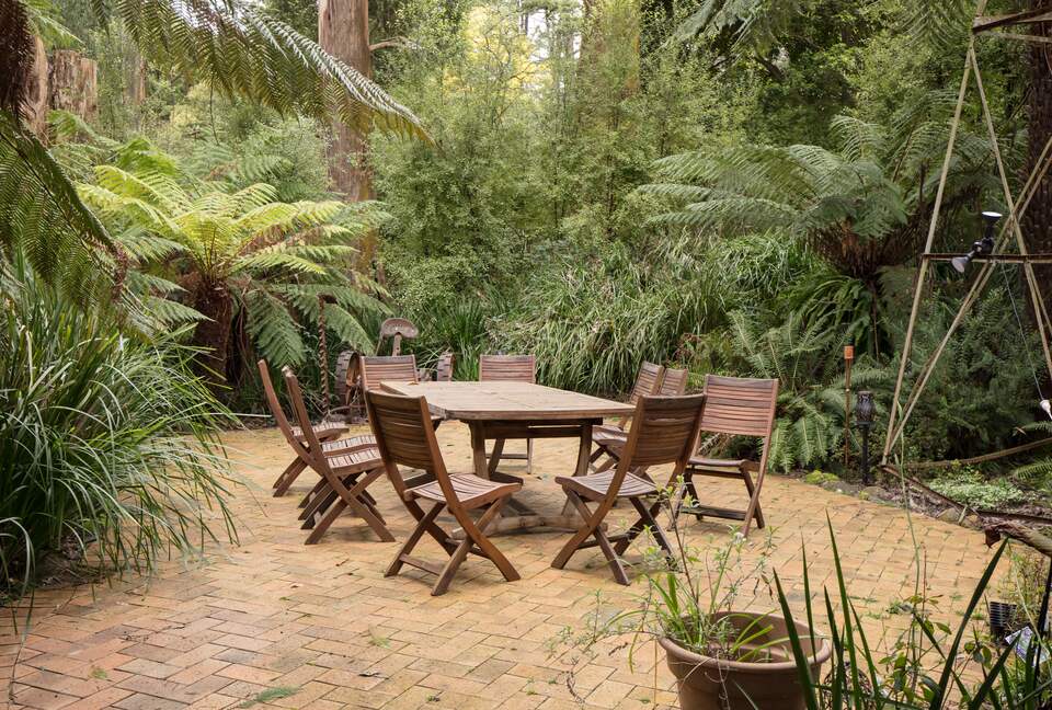 The Grand Lodge | Fernglen Forest Retreat - Mount Dandenong, Australia