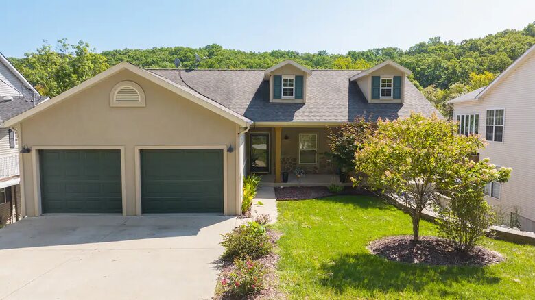Ozark Lakefront Getaway - Osage Beach, Missouri