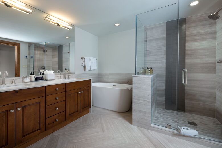 Eaton Suite at Gravity Haus Vail - Vail, Colorado