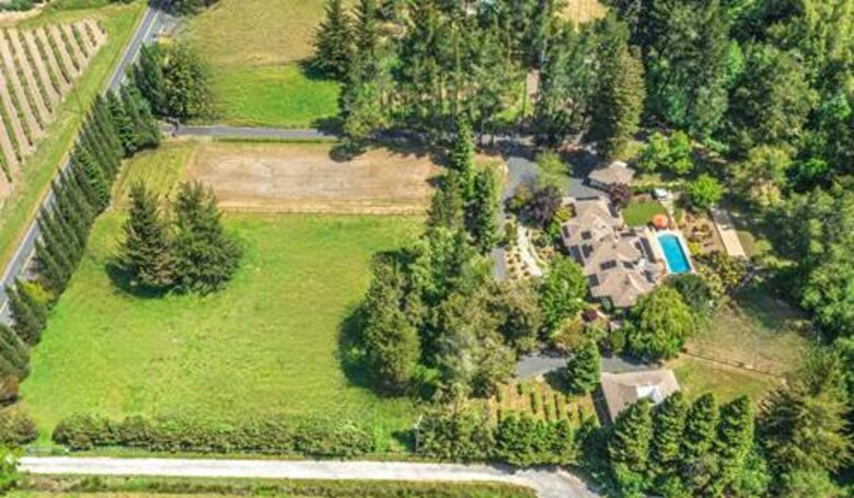 Sonoma Wine Country Estate - as seen on Emmy Award winning show Staycation! - Sebastopol, California