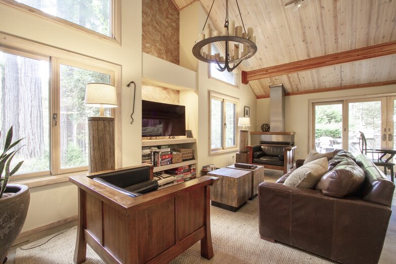 Wine Country Luxury in the Redwoods w/ Hot Tub and Fire Pit - Cazadero, California
