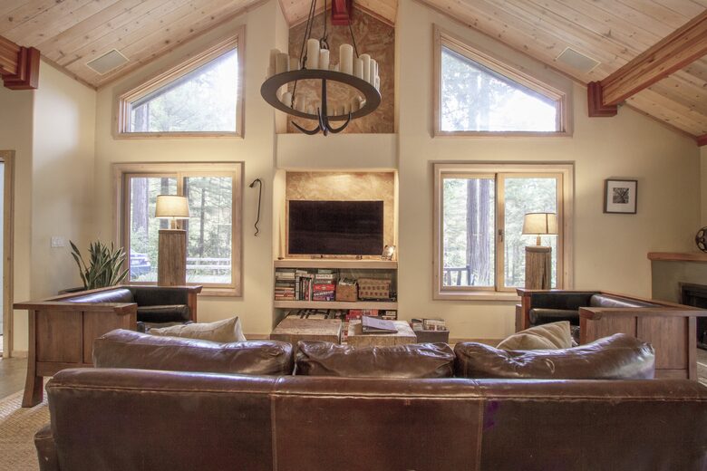 Wine Country Luxury in the Redwoods w/ Hot Tub and Fire Pit - Cazadero, California