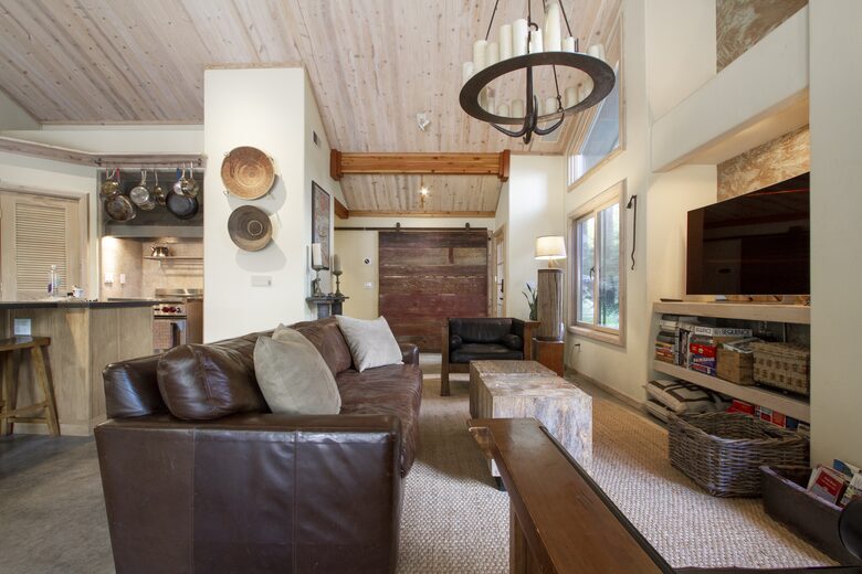 Wine Country Luxury in the Redwoods w/ Hot Tub and Fire Pit - Cazadero, California