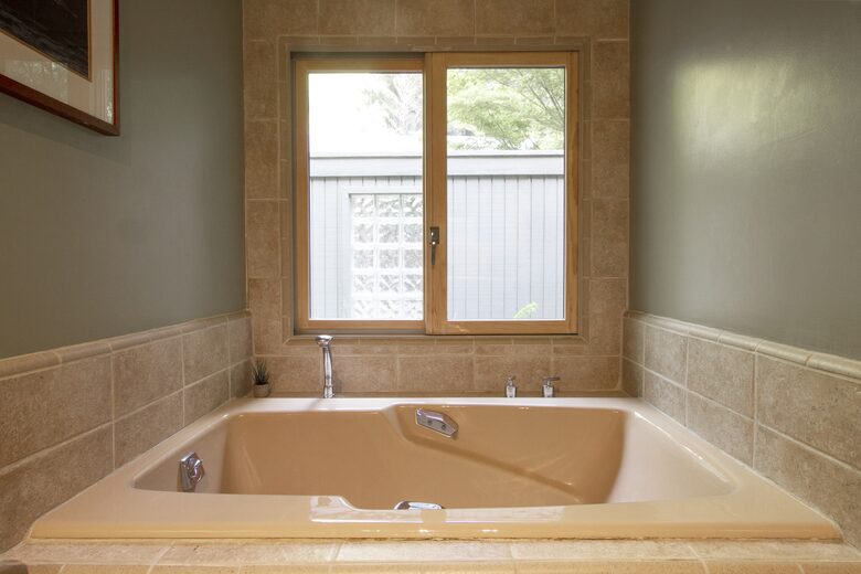 Wine Country Luxury in the Redwoods w/ Hot Tub and Fire Pit - Cazadero, California