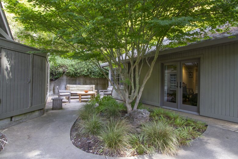 Wine Country Luxury in the Redwoods w/ Hot Tub and Fire Pit - Cazadero, California