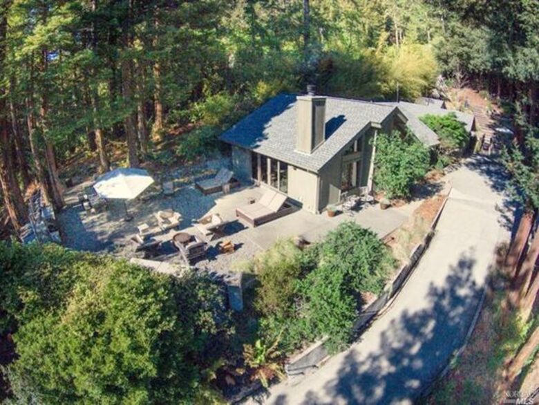 Wine Country Luxury in the Redwoods w/ Hot Tub and Fire Pit - Cazadero, California