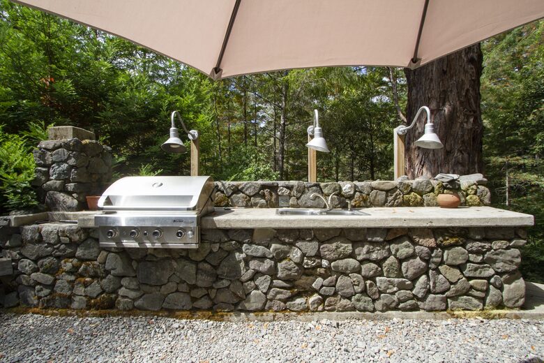 Wine Country Luxury in the Redwoods w/ Hot Tub and Fire Pit - Cazadero, California