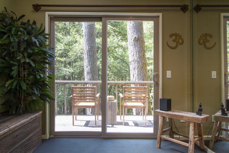 Wine Country Luxury in the Redwoods w/ Hot Tub and Fire Pit - Cazadero, California