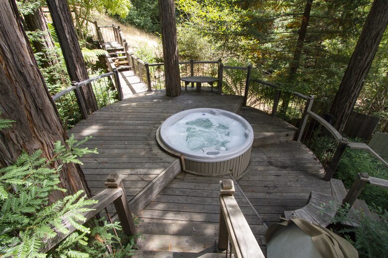 Wine Country Luxury in the Redwoods w/ Hot Tub and Fire Pit - Cazadero, California