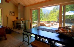 Wine Country Luxury in the Redwoods w/ Hot Tub and Fire Pit - Cazadero, California