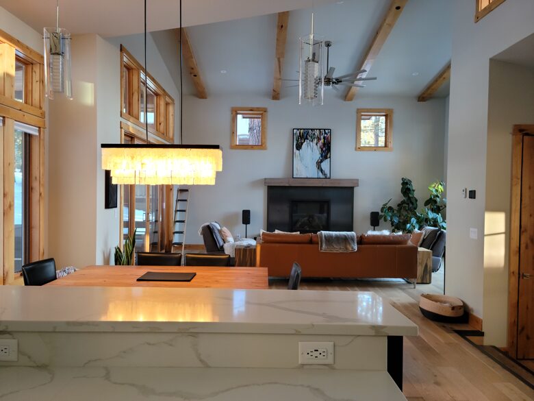 Modern Home in Gray's Crossing in Beautiful Truckee - Truckee, California