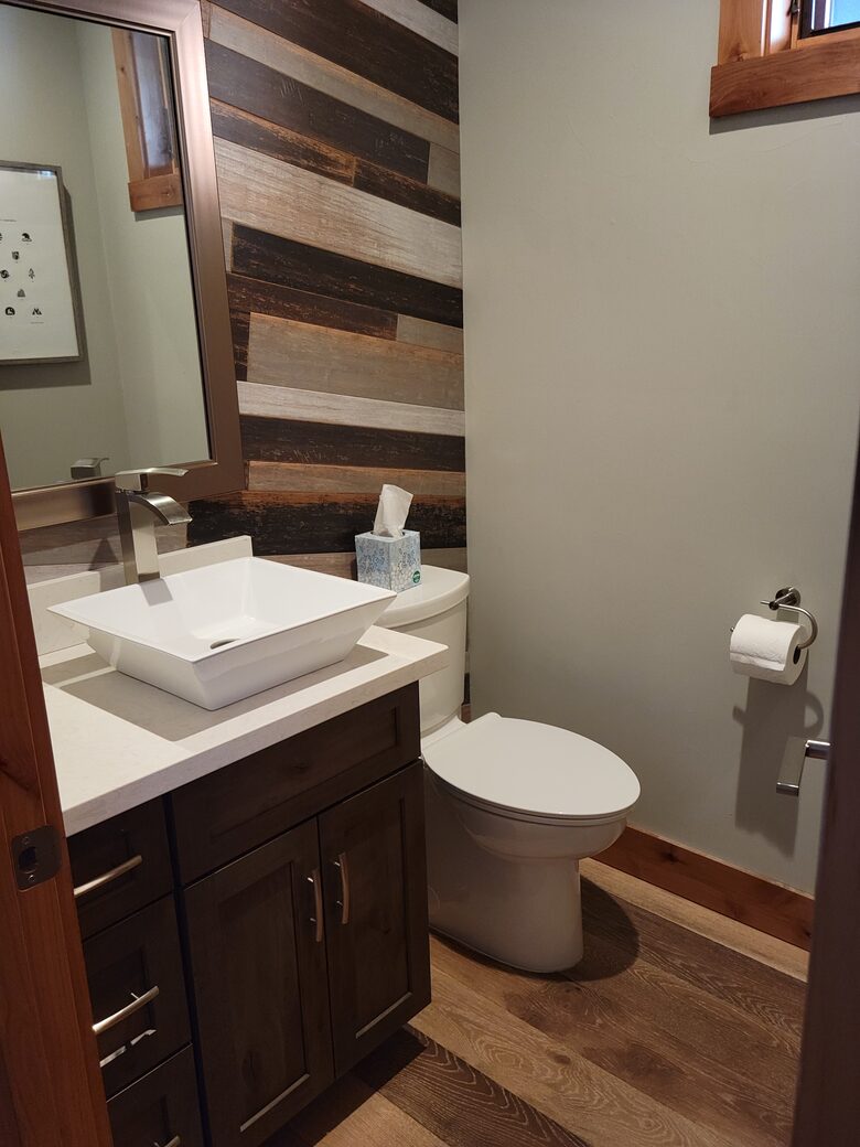 Modern Home in Gray's Crossing in Beautiful Truckee - Truckee, California