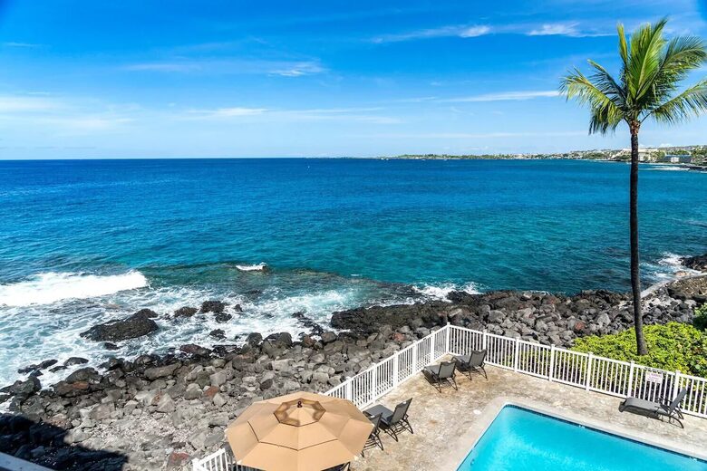 Ocean Front Alii Villa - Kailua Kona, Hawaii