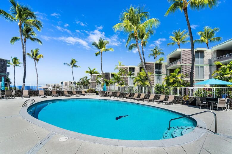 Ocean Front Alii Villa - Kailua Kona, Hawaii