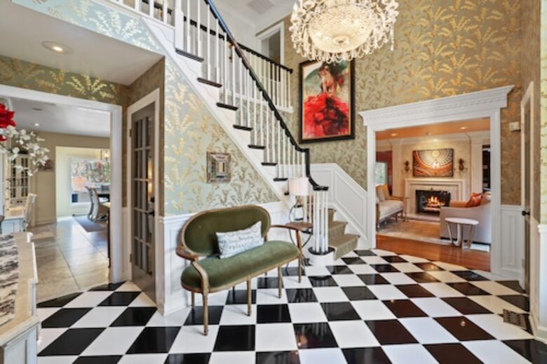 Classic Estate | 20 minutes from DC - McLean, Virginia