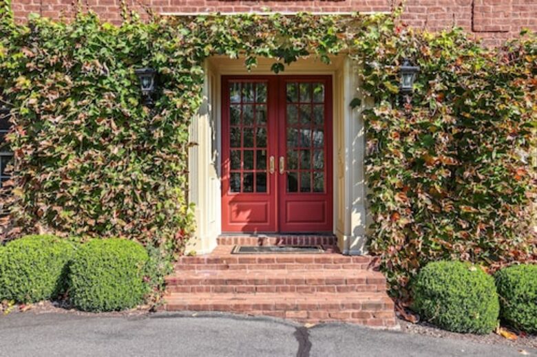 Classic Estate | 20 minutes from DC - McLean, Virginia