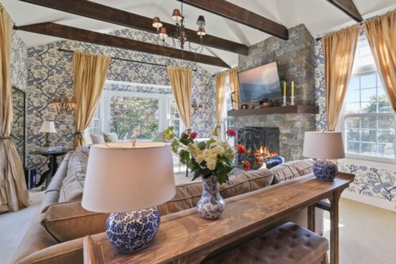 Classic Estate | 20 minutes from DC - McLean, Virginia