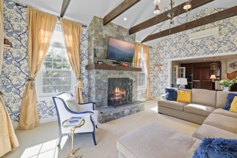Classic Estate | 20 minutes from DC - McLean, Virginia