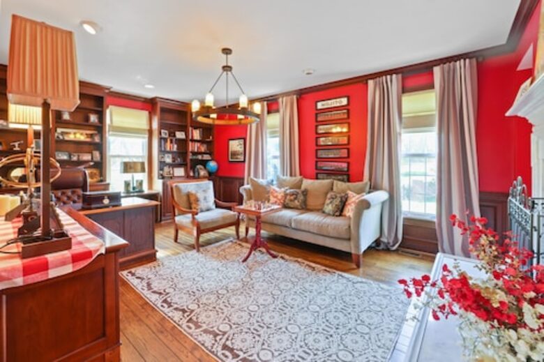 Classic Estate | 20 minutes from DC - McLean, Virginia