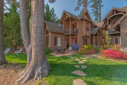 Lakefront Retreat next to Westshore Cafe and Homewood Resort - Homewood, California