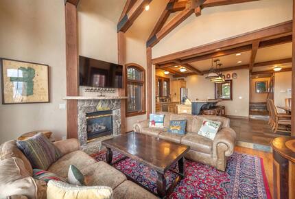 Lakefront Retreat next to Westshore Cafe and Homewood Resort - Homewood, California