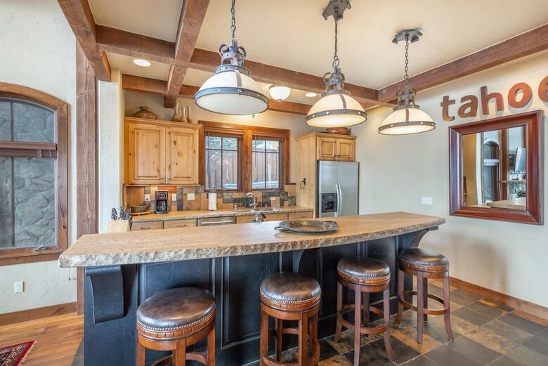 Lakefront Retreat next to Westshore Cafe and Homewood Resort - Homewood, California